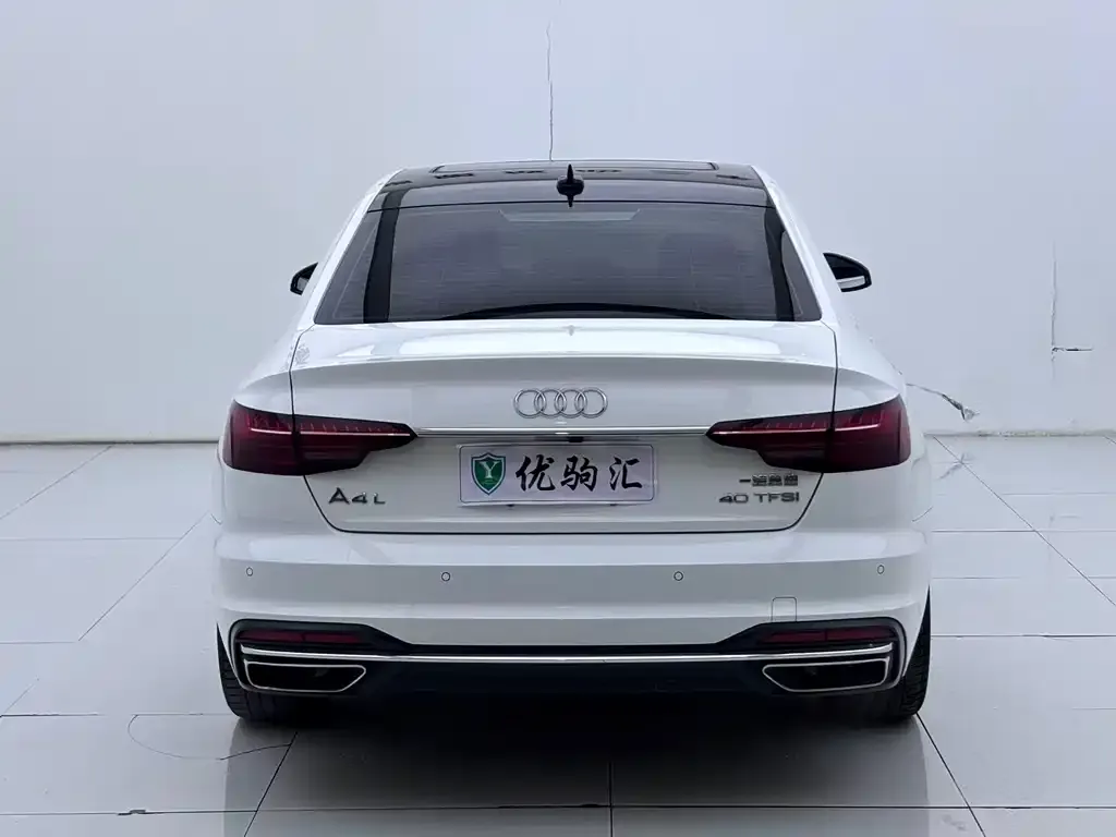 Audi A4L 2022 из CN, фото 4