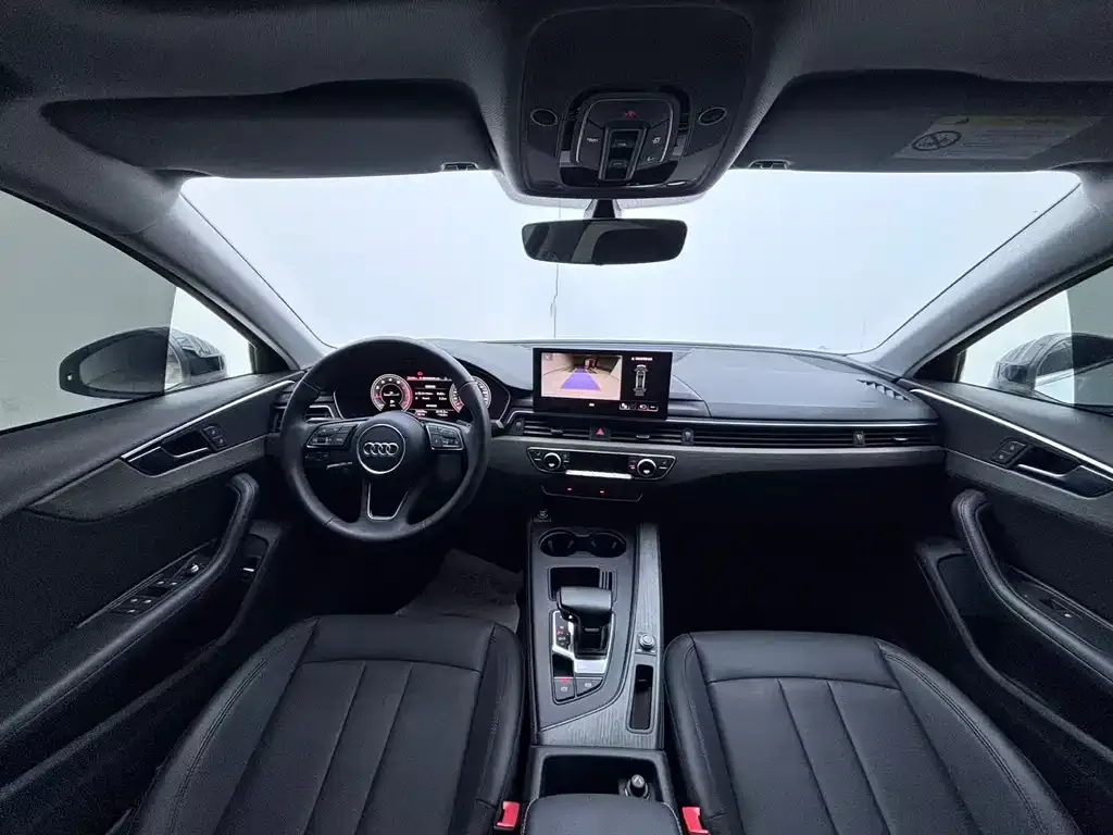 Audi A4L 2022 из CN, фото 9