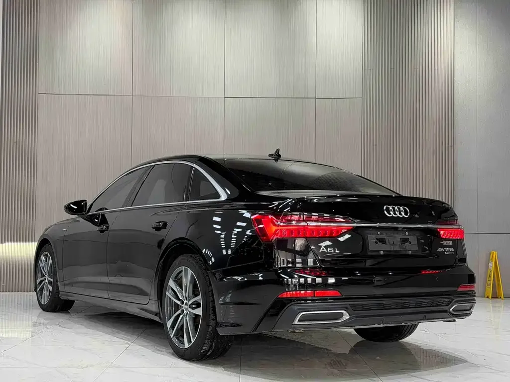 Audi A6L 2021 из CN, фото 6