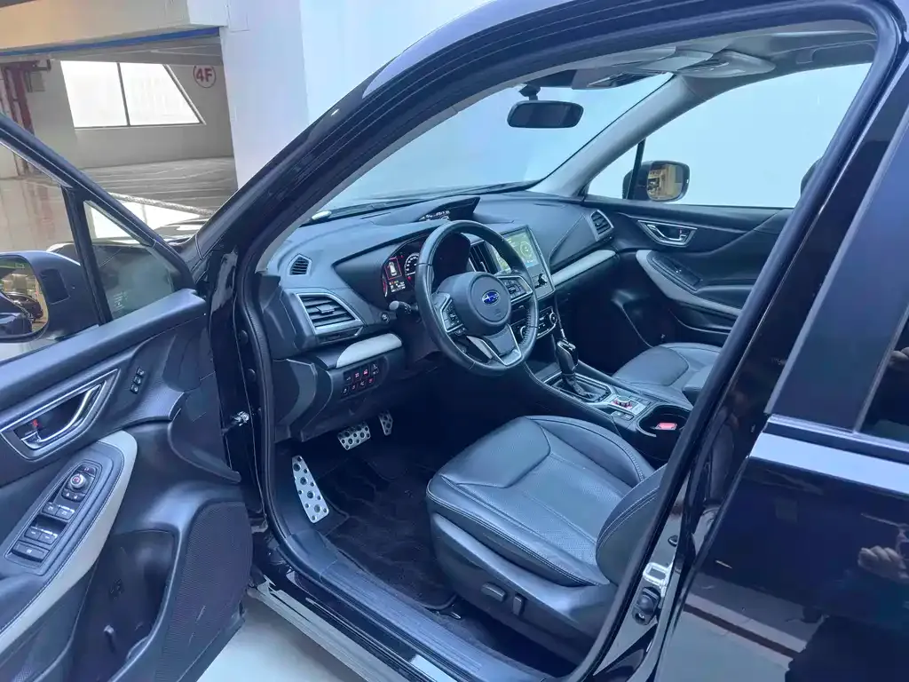 Subaru Forester 2023 из CN, фото 7