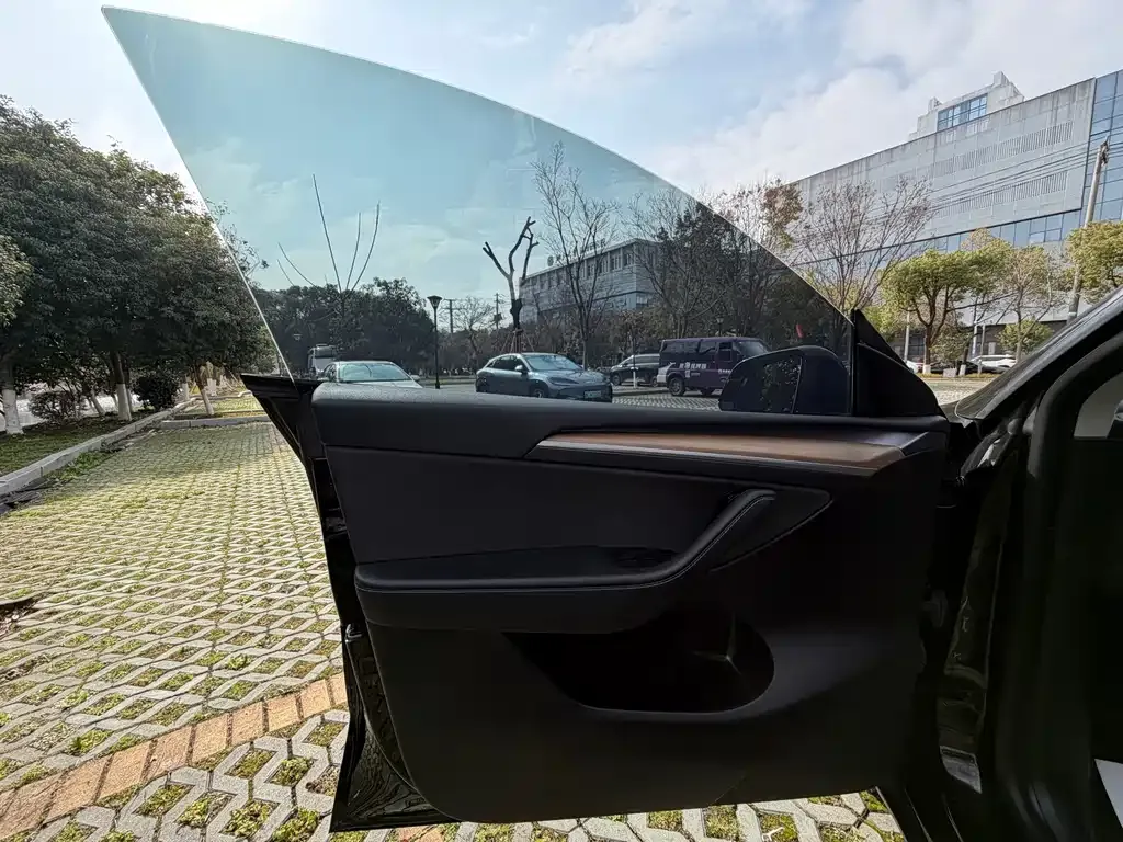 Tesla Model Y 2021 из CN, фото 2