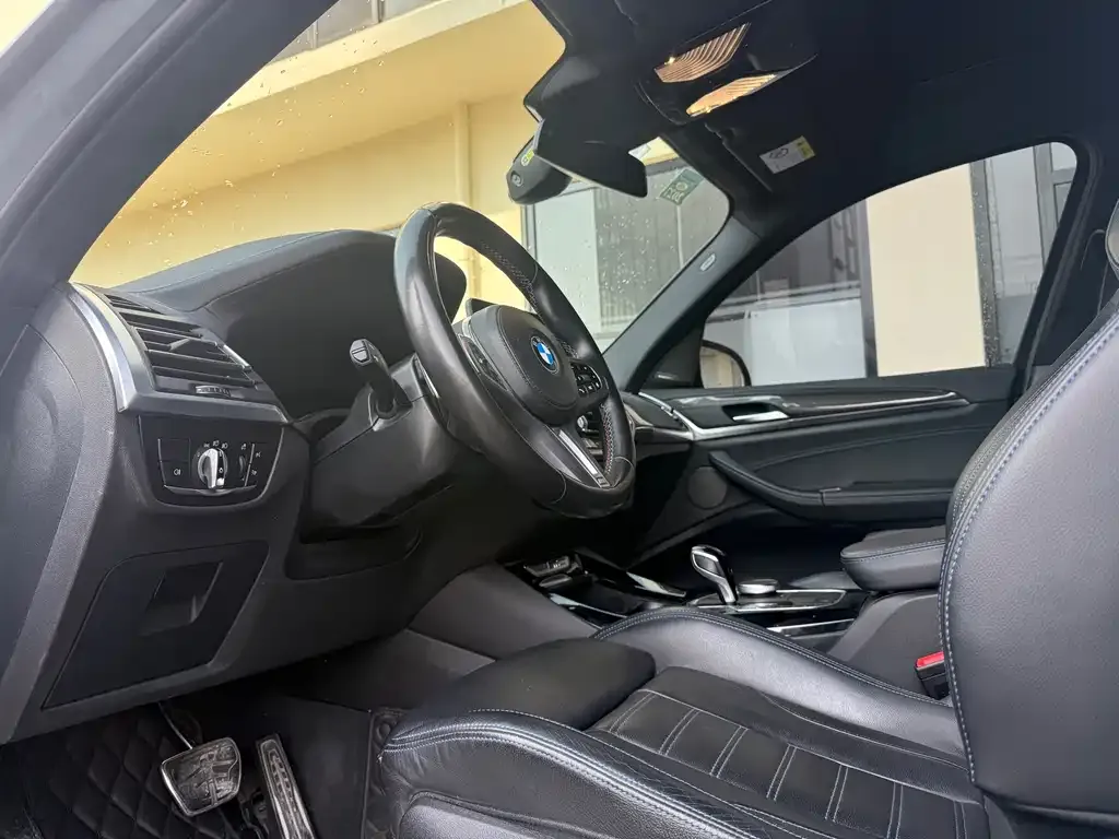 BMW X3 M40i 2023 из CN, фото 4