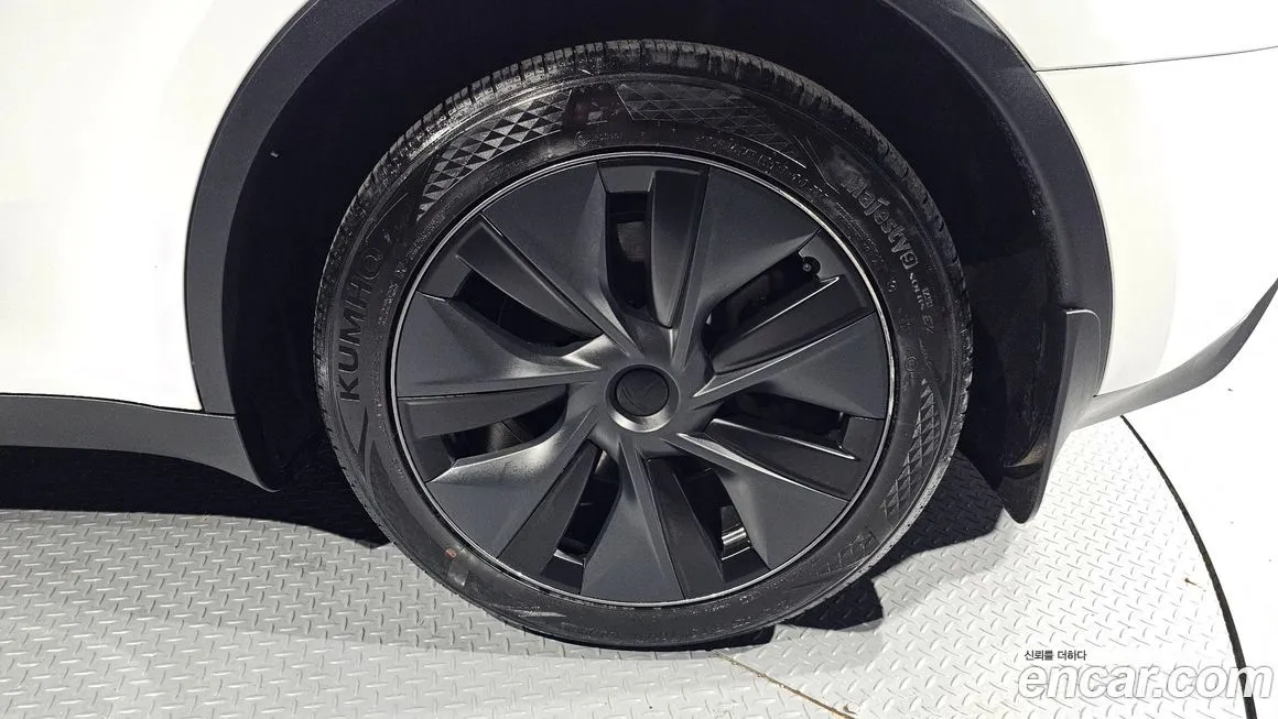 Tesla Model Y 2024 из KR, фото 5