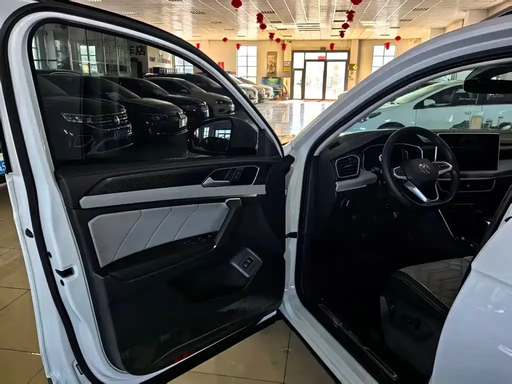Volkswagen Tayron 2022 из CN, фото 4