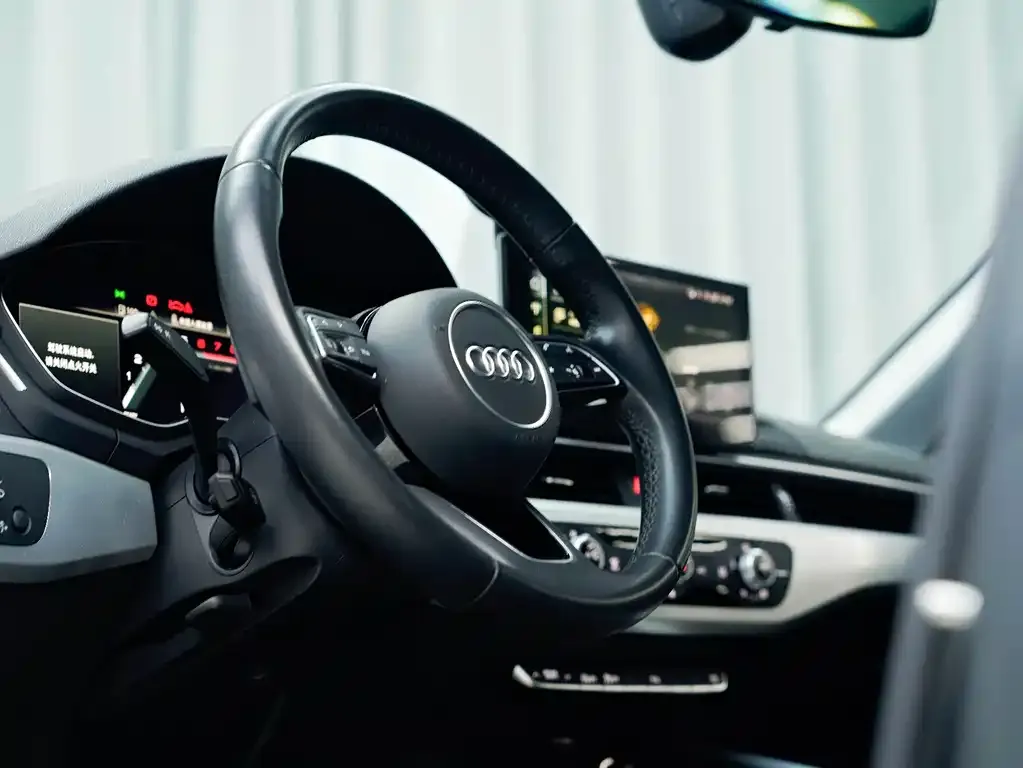 Audi A4L — фото 4