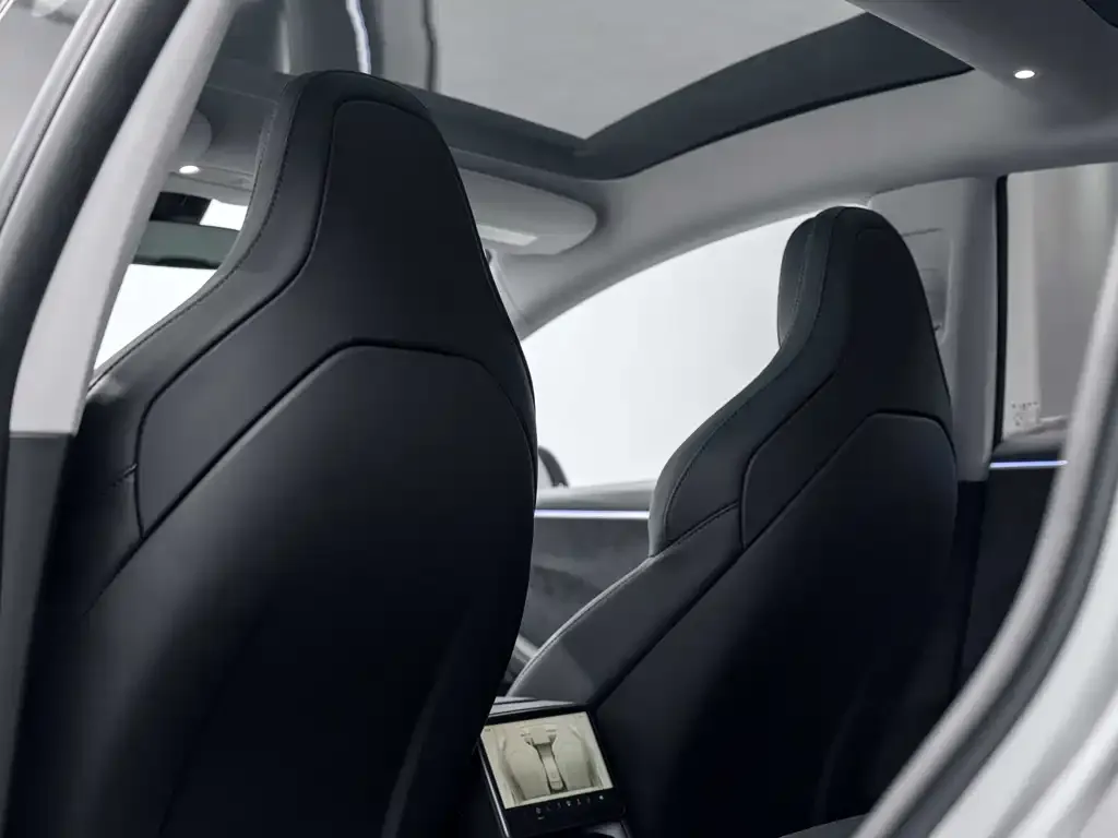 Tesla Model 3 — фото 4