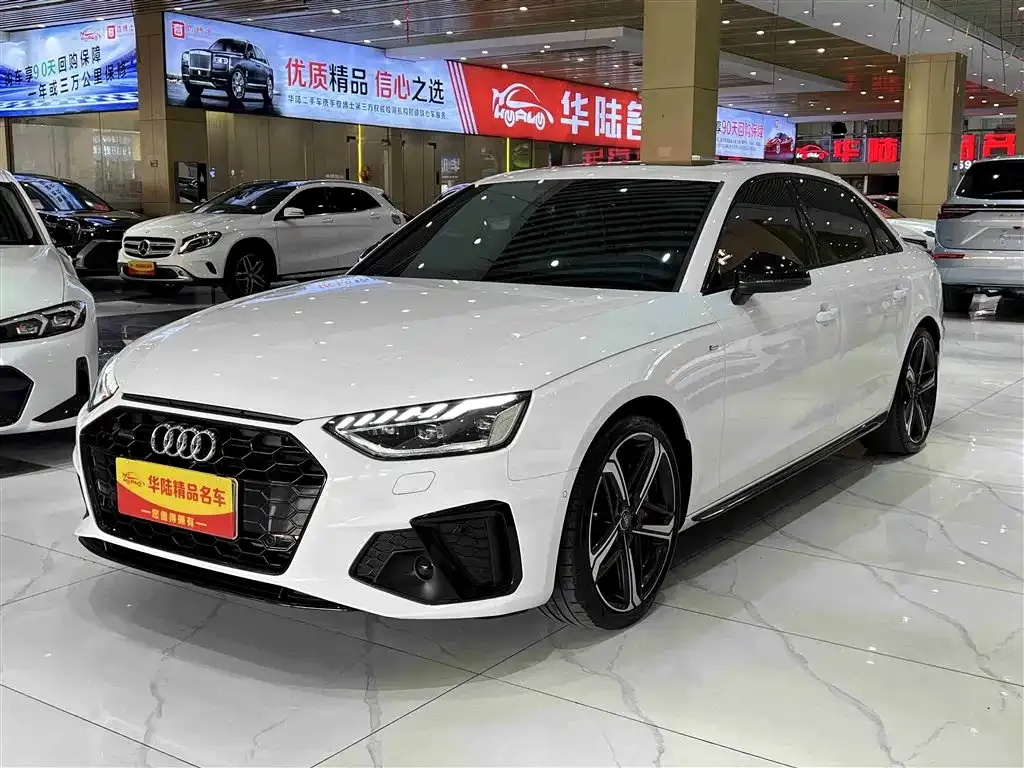 Audi A4L 2022 из CN, фото 1