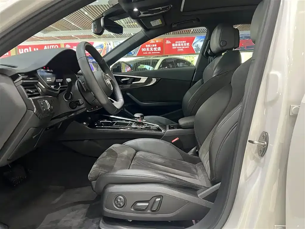 Audi A4L 2022 из CN, фото 4
