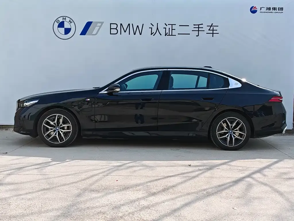 BMW i5 — фото 10