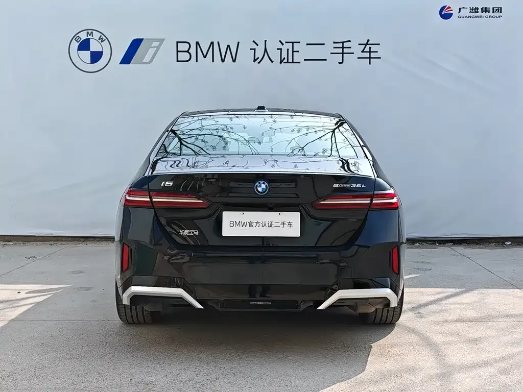 BMW i5 — фото 8