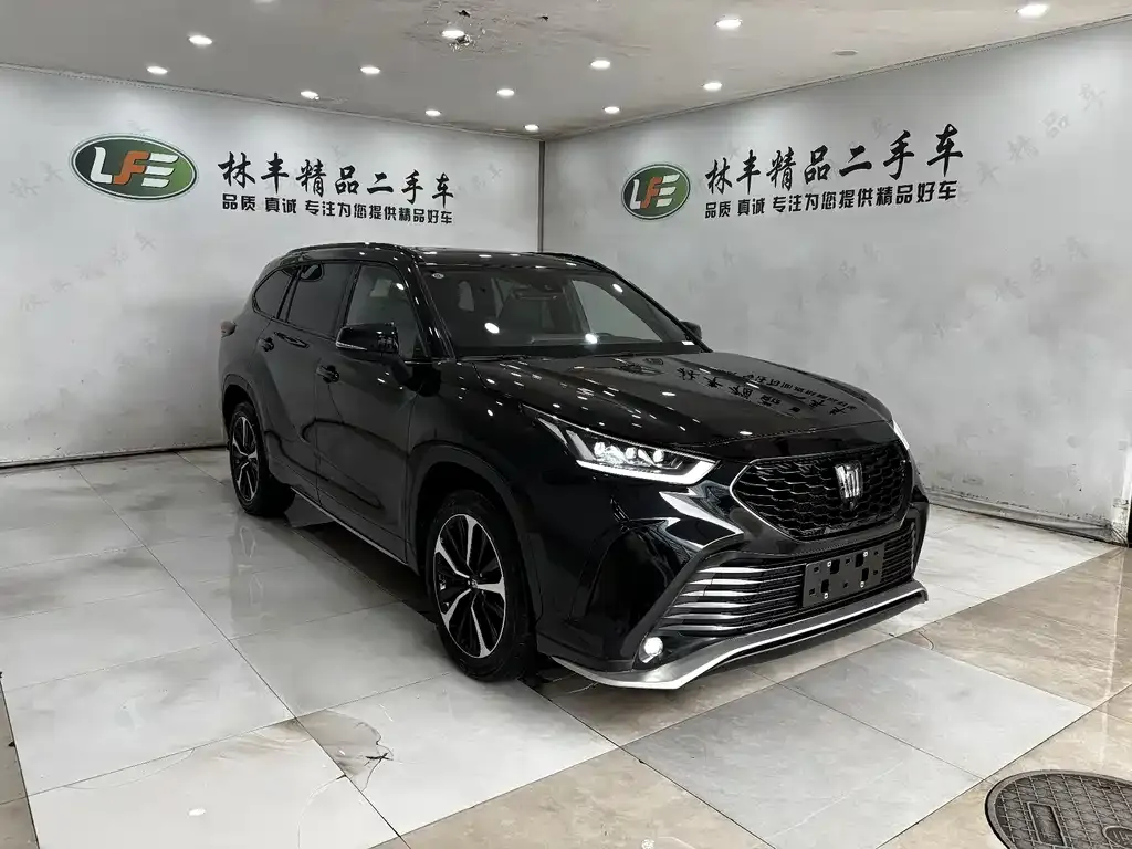 Toyota Crown Kluger 2024 из CN, фото 7