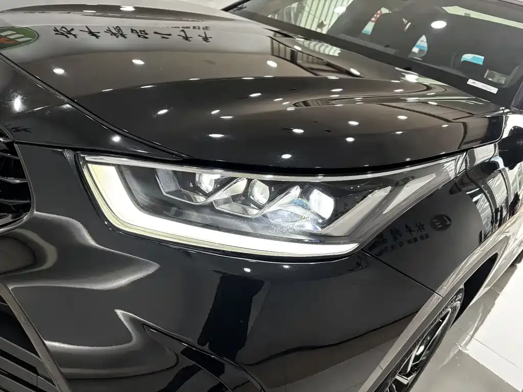 Toyota Crown Kluger 2024 из CN, фото 4