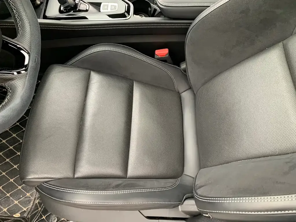 Lynk & Co 02 Hatchback 2023 из CN, фото 8