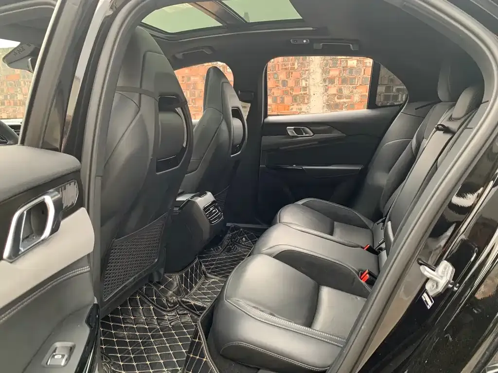 Lynk & Co 02 Hatchback 2023 из CN, фото 3