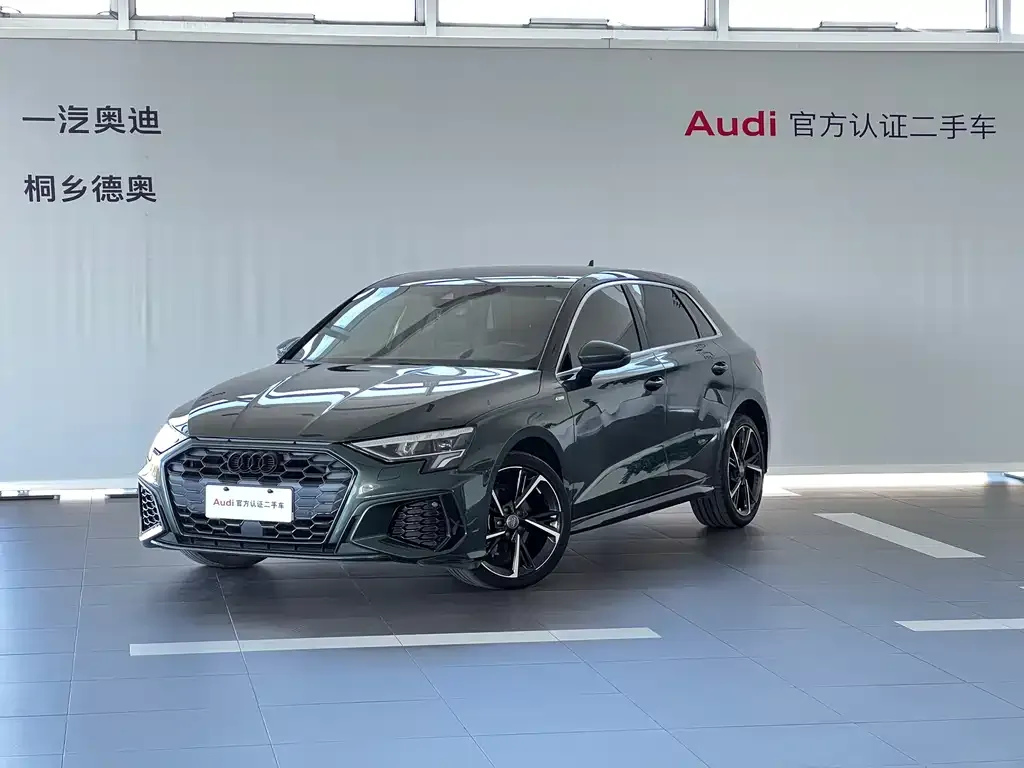Audi A3 — фото 1