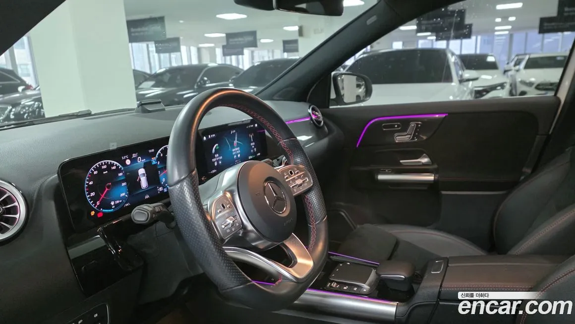 Mercedes-Benz GLA-Class — фото 10