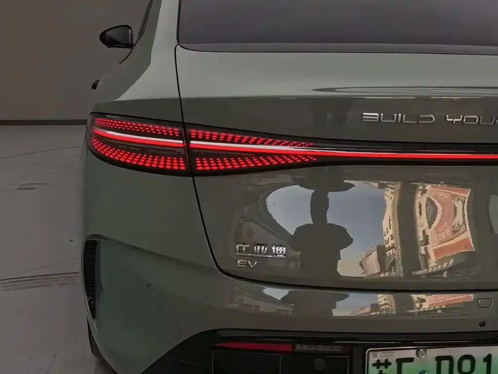 BYD Seal — фото 7