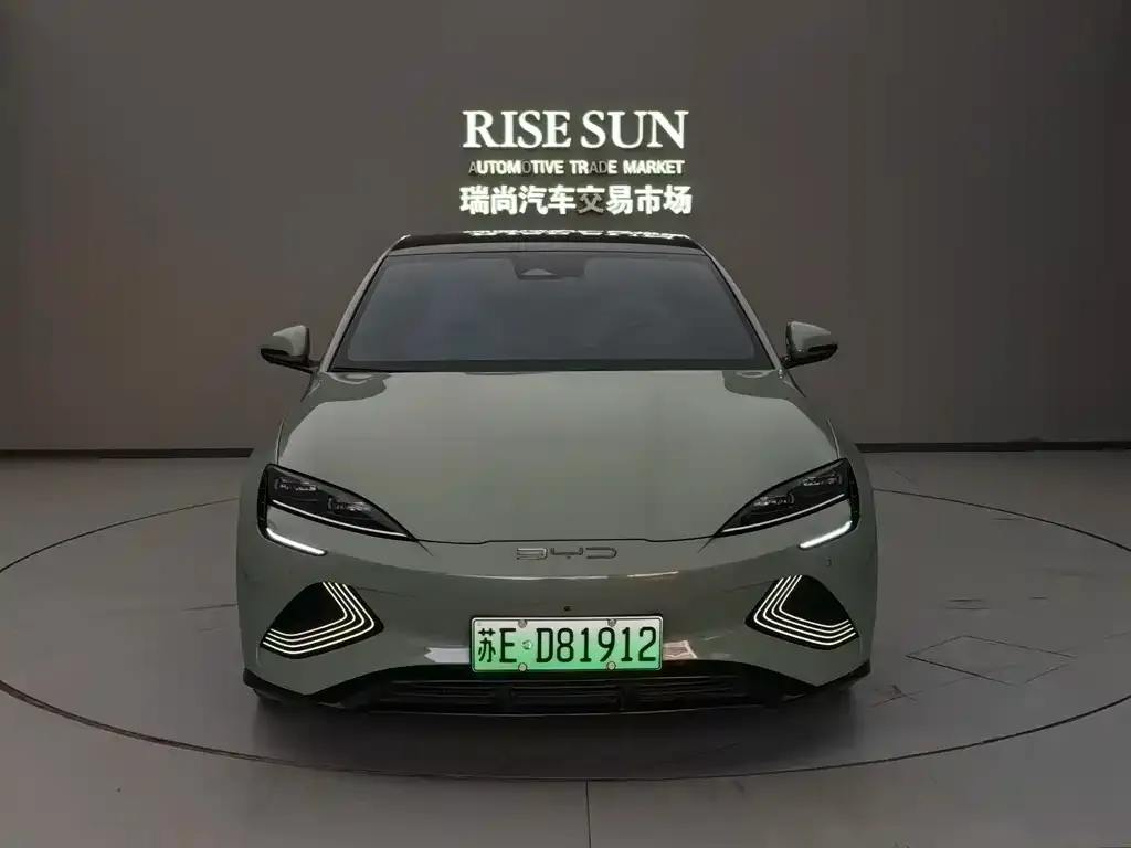 BYD Seal — фото 10