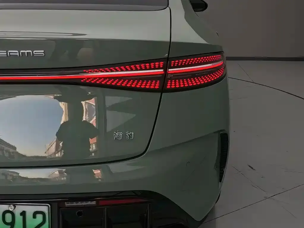 BYD Seal — фото 8