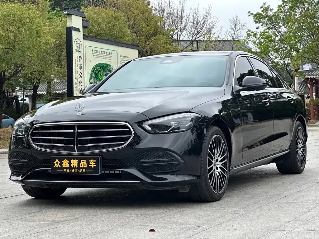 Mercedes-Benz C-Class — фото 1