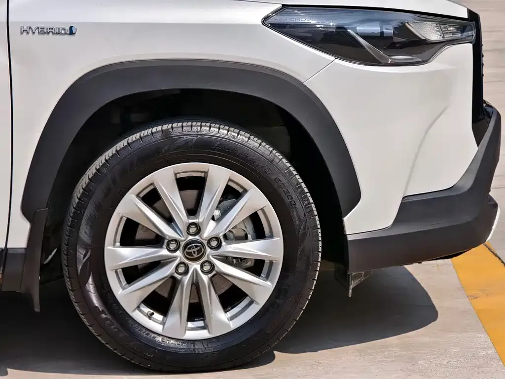 Toyota Corolla Cross 2023 из CN, фото 10