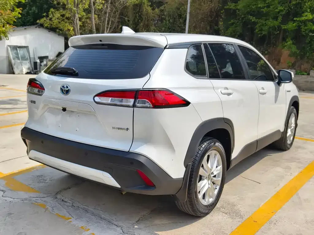 Toyota Corolla Cross 2023 из CN, фото 3