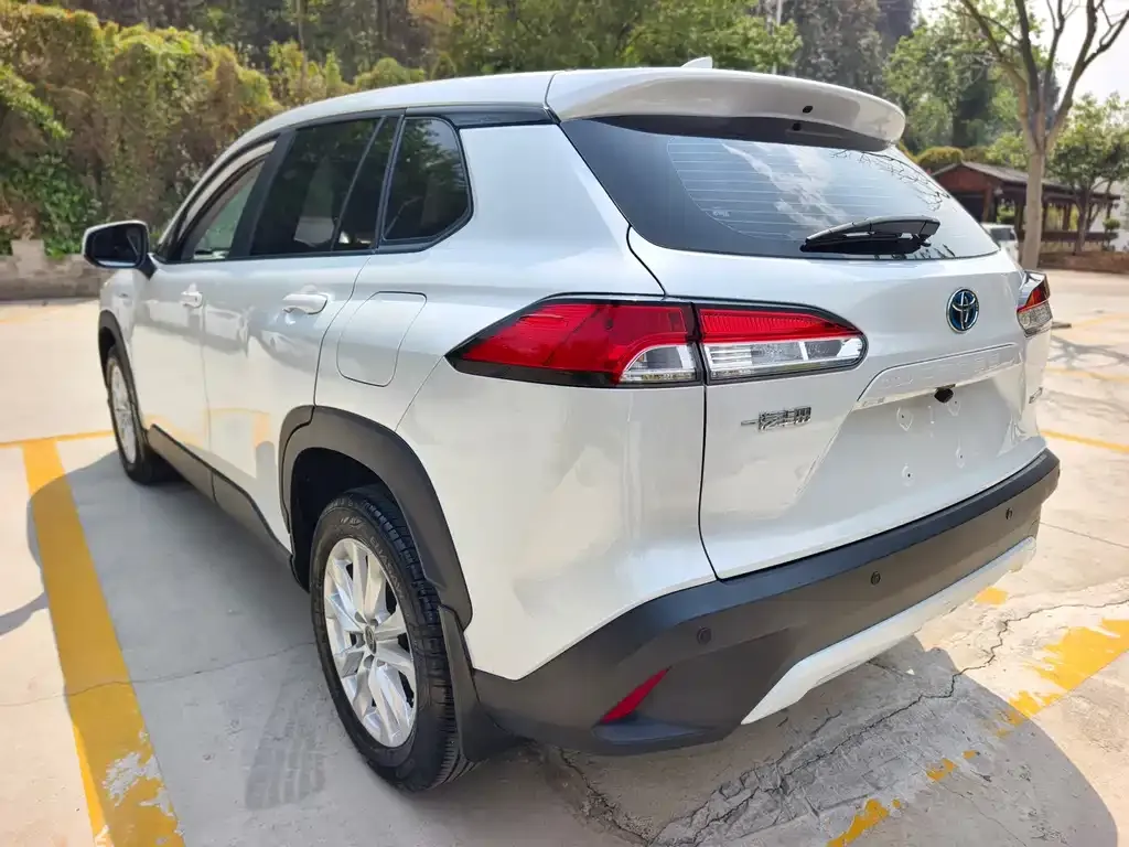 Toyota Corolla Cross 2023 из CN, фото 7