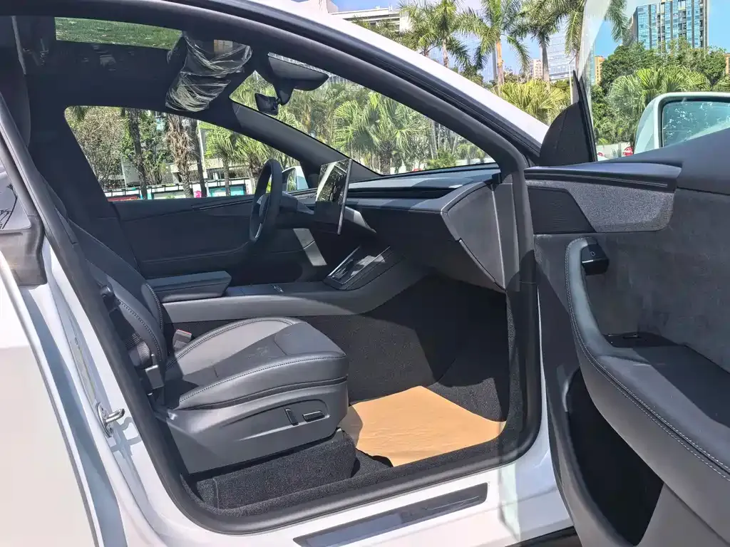 Tesla Model Y 2026 из CN, фото 4