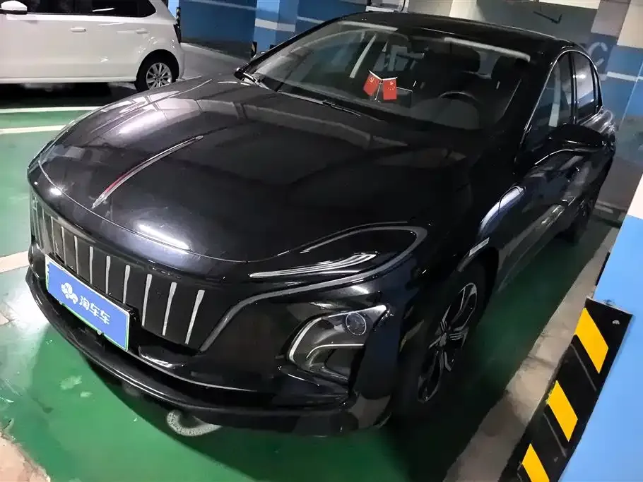 Hongqi E-QM5 2024 из CN, фото 1