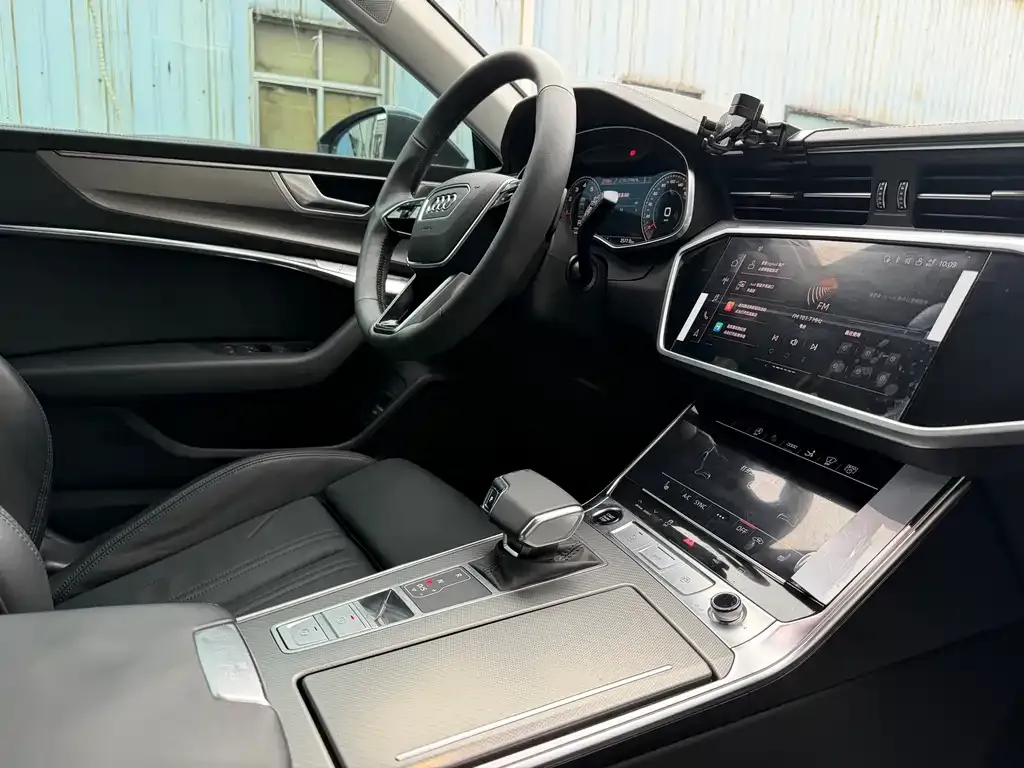 Audi A7 2023 из CN, фото 2
