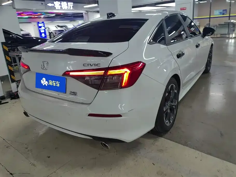 Honda Civic — фото 8