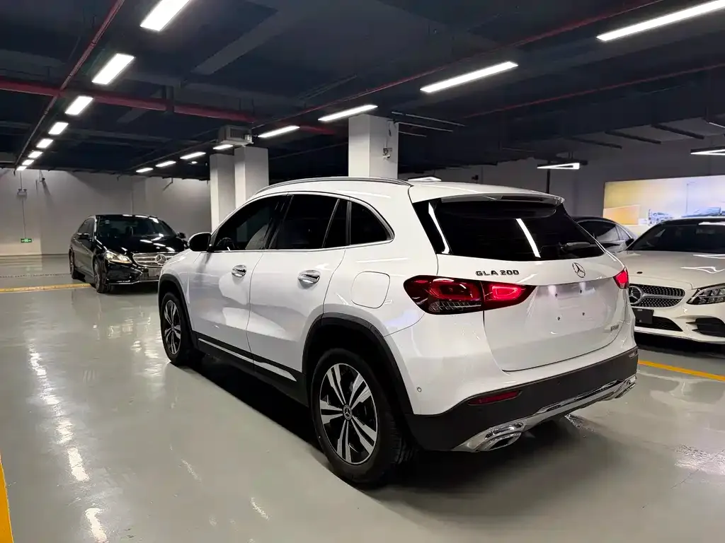 Mercedes-Benz GLA — фото 7