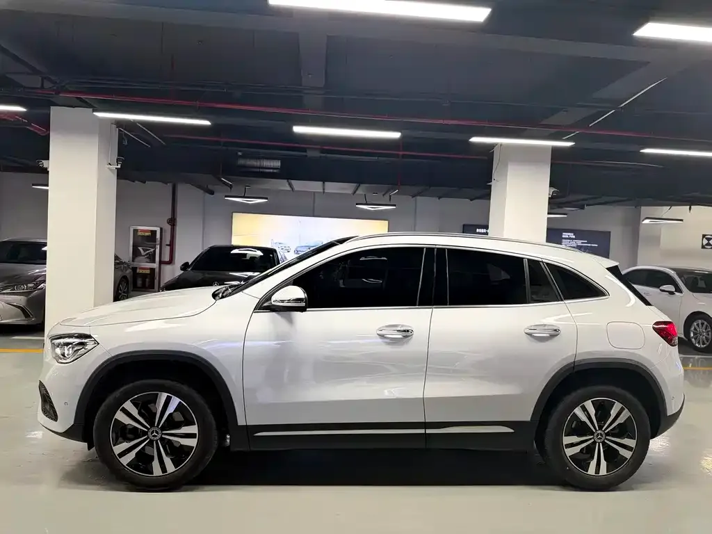 Mercedes-Benz GLA — фото 6