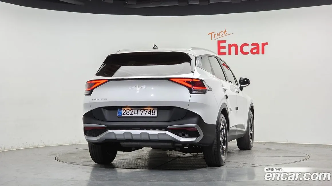 Kia Sportage — фото 8