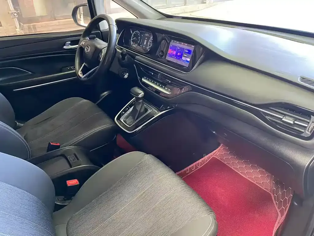GAC Motor Trumpchi M6 — фото 3