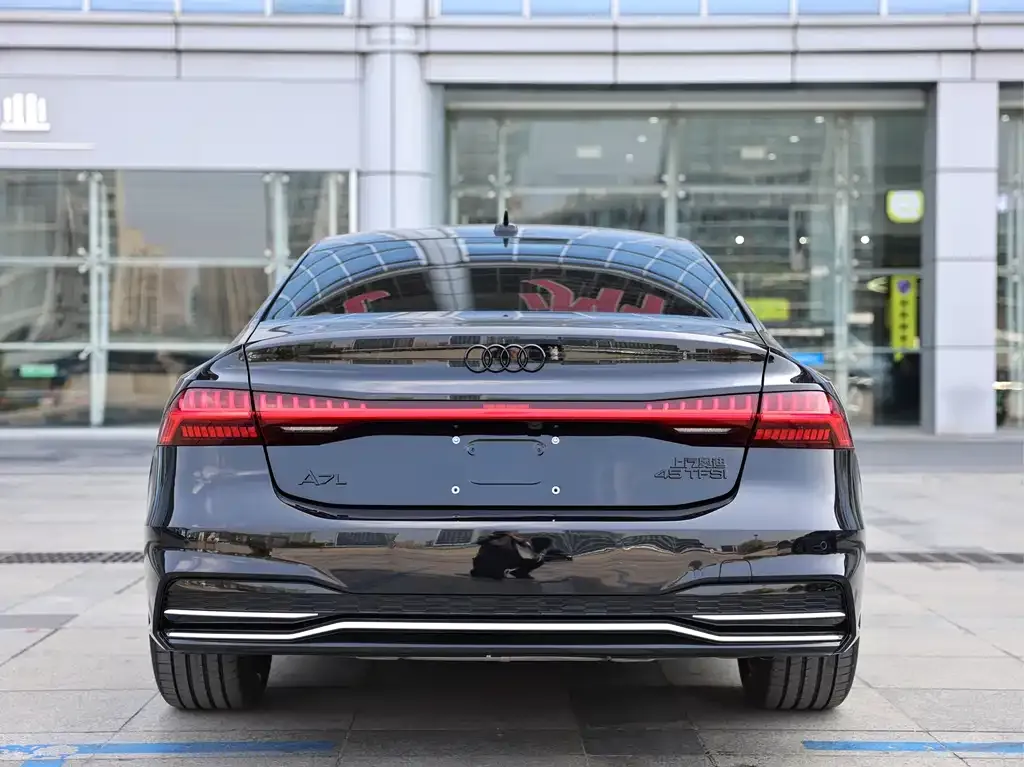 Audi A7L — фото 6