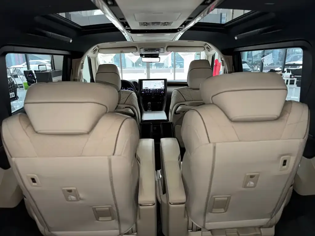 Toyota Alphard 2024 из CN, фото 10