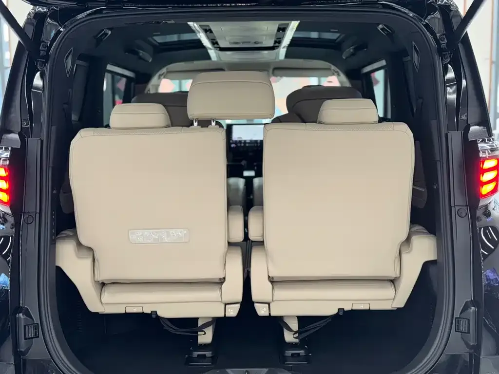 Toyota Alphard 2024 из CN, фото 5