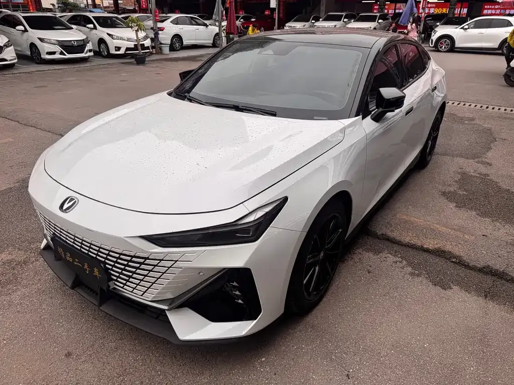 Changan UNI-V 2023 из CN, фото 1