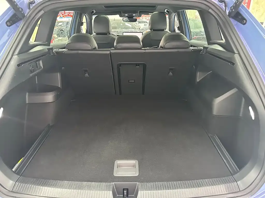 Volkswagen Tiguan L 2024 из CN, фото 3
