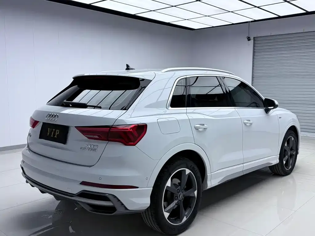 Audi Q3 — фото 6