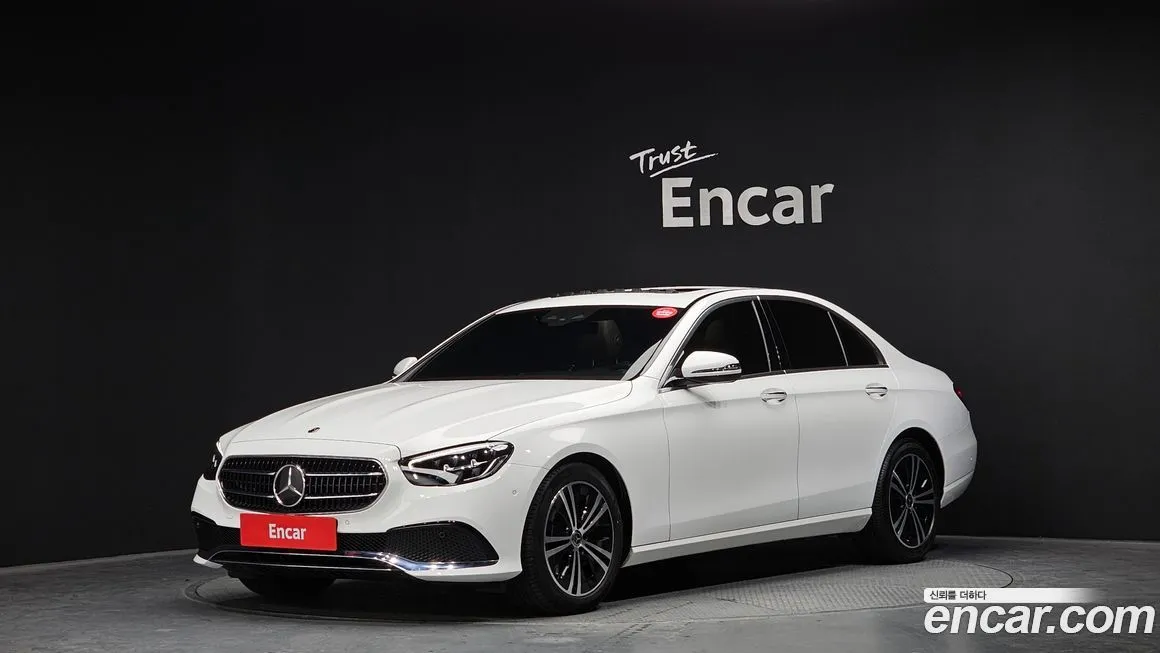 Mercedes-Benz E-Class — фото 1