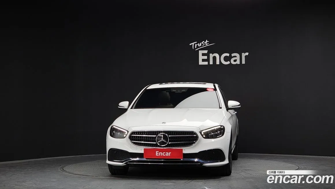 Mercedes-Benz E-Class — фото 5