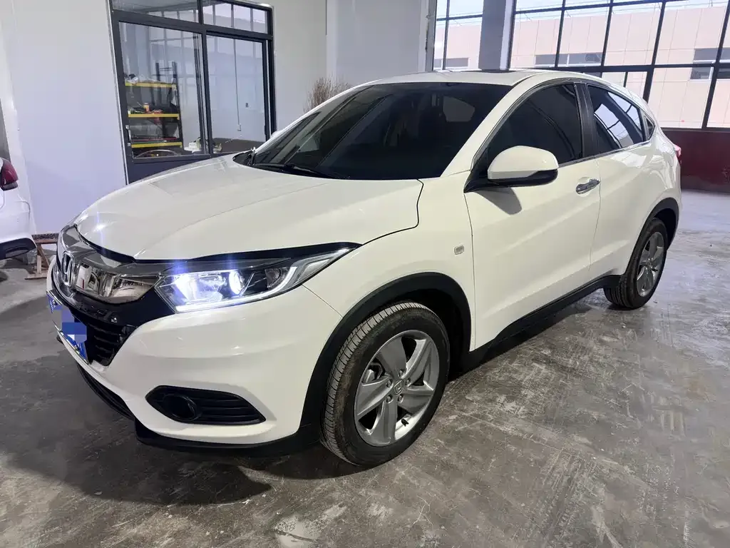 Honda Vezel — фото 1