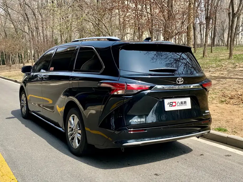 Toyota Sienna 2024 из CN, фото 10