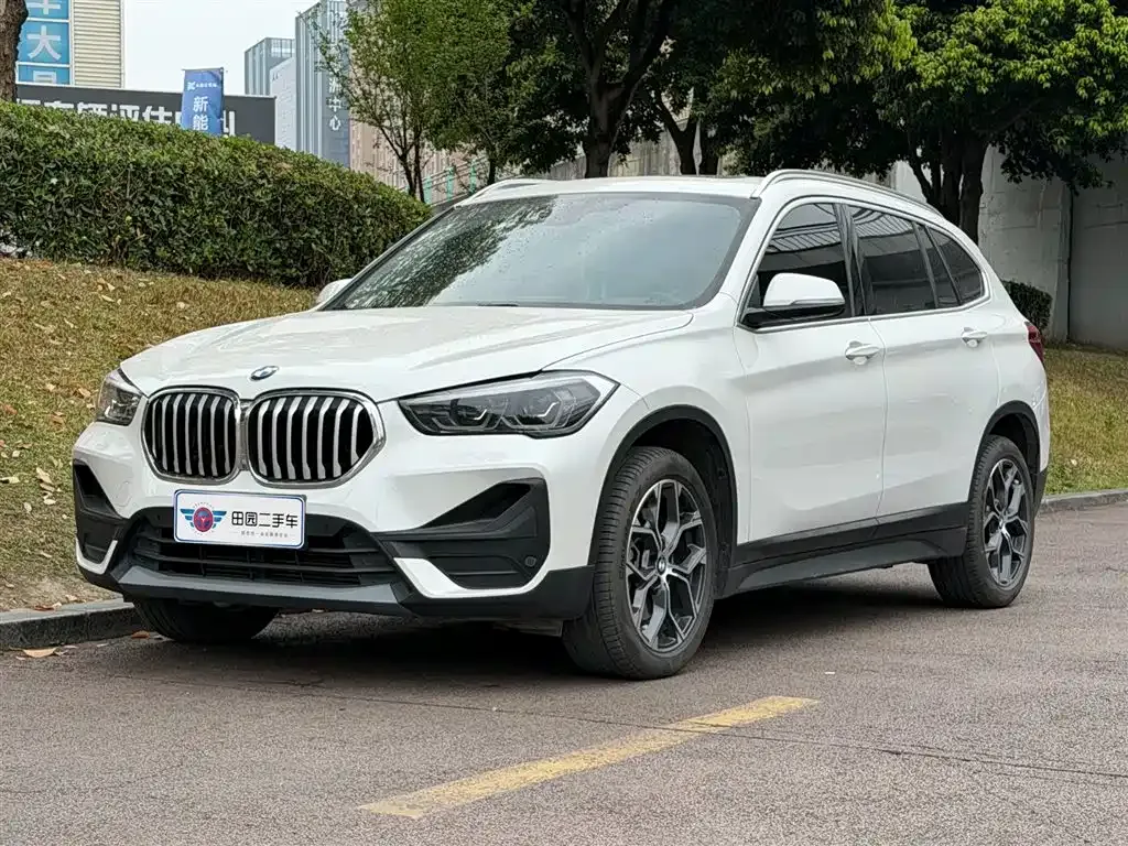 BMW X1 — фото 1