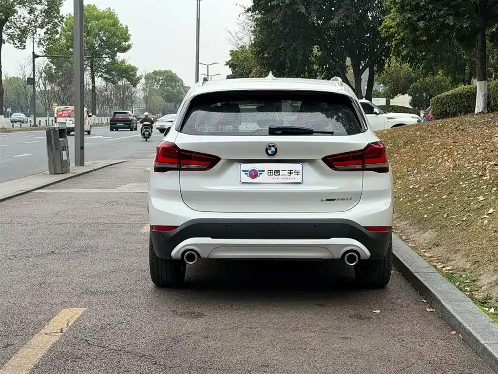 BMW X1 — фото 9