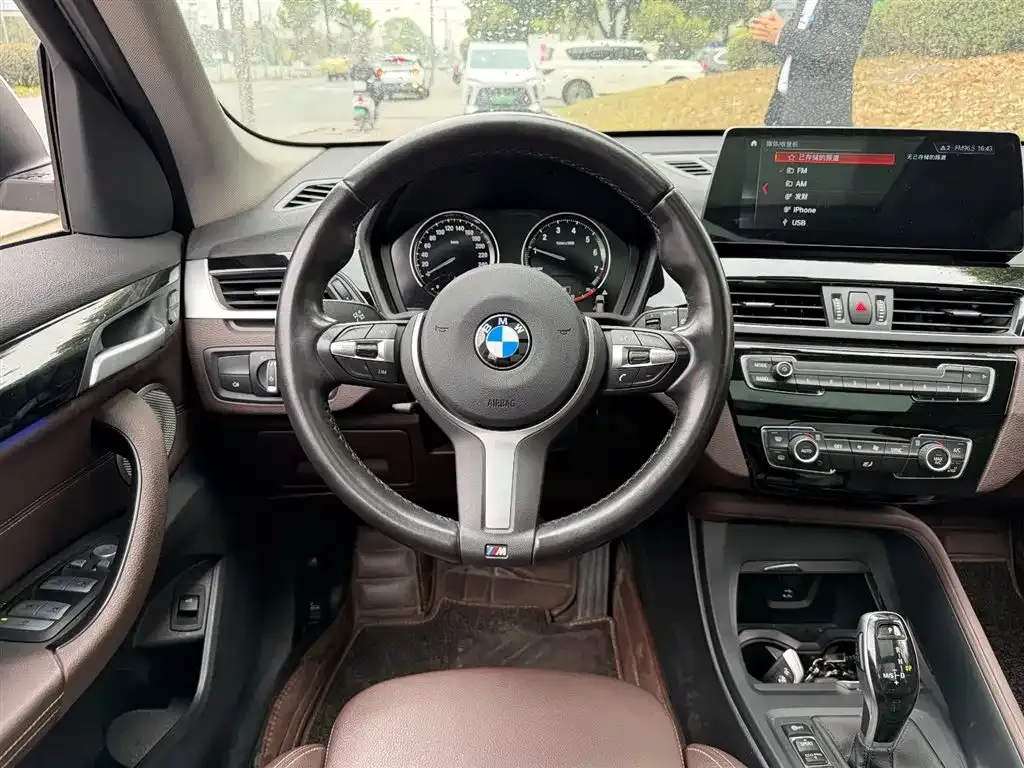 BMW X1 — фото 3