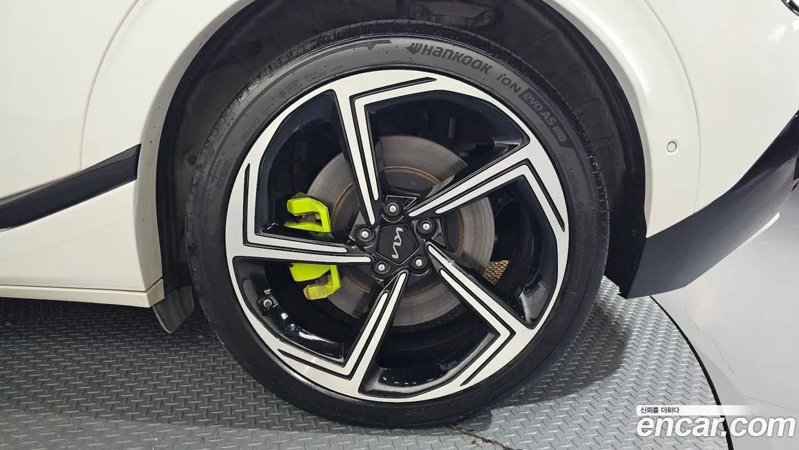 Kia EV6 2023 из KR, фото 10