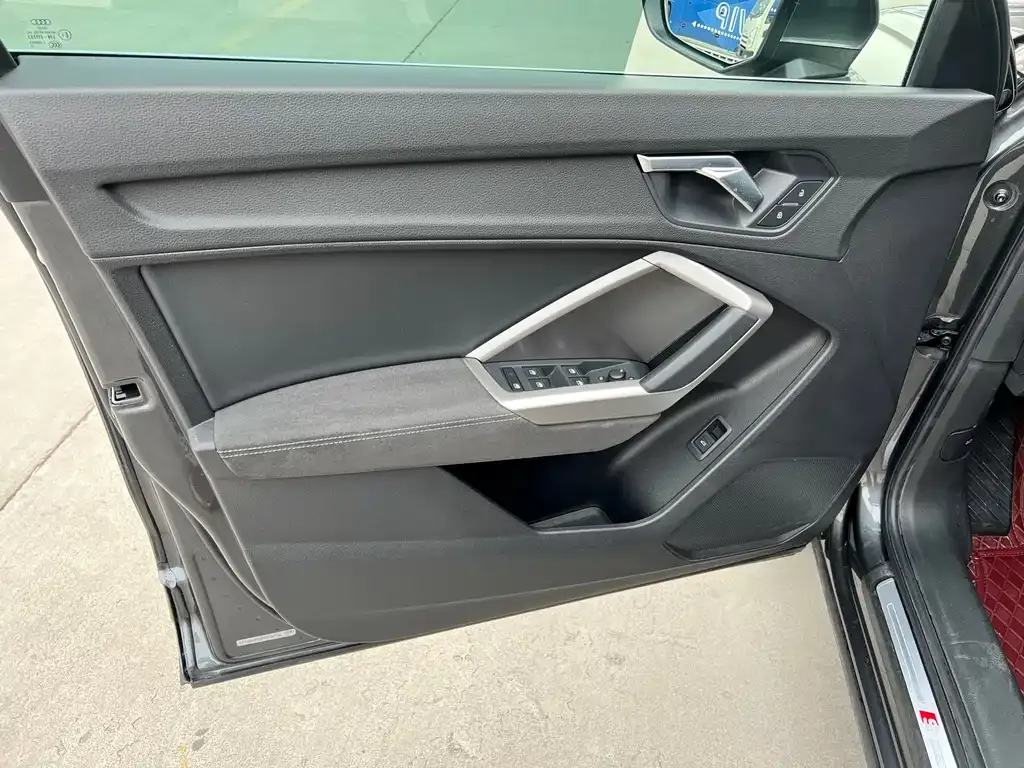 Audi Q3 2022 из CN, фото 2